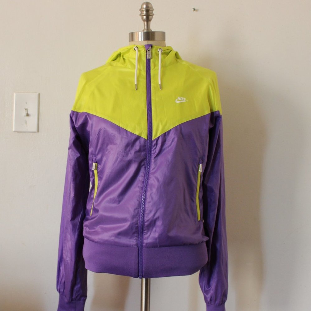 Women's Rare Nike Sporstwear Windrunner Jacket
